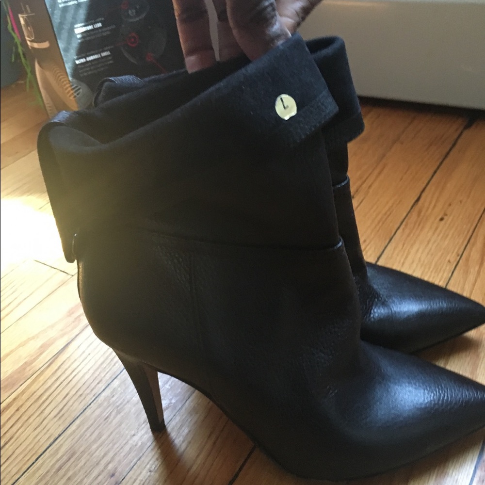 Boots - Picture 3 of 4